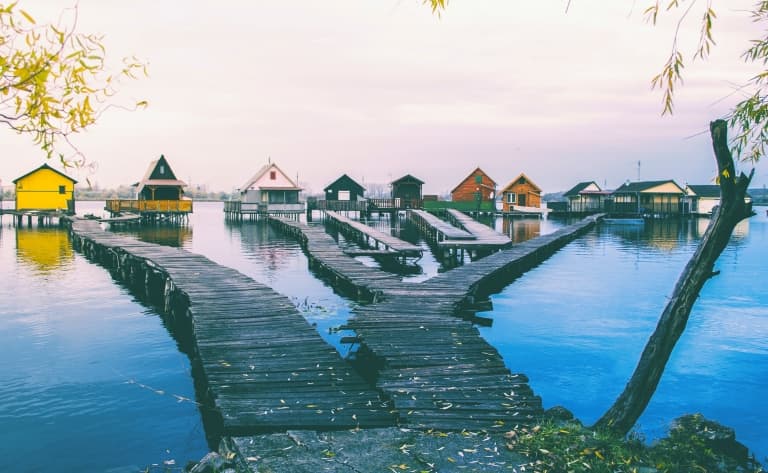 Un village flottant authentique
